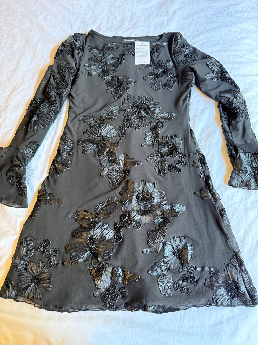 Embroidered Floral Long-Sleeve Dress - Black